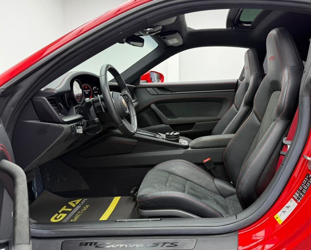 بورش 911 Carrera GTS 2024 مستعملة