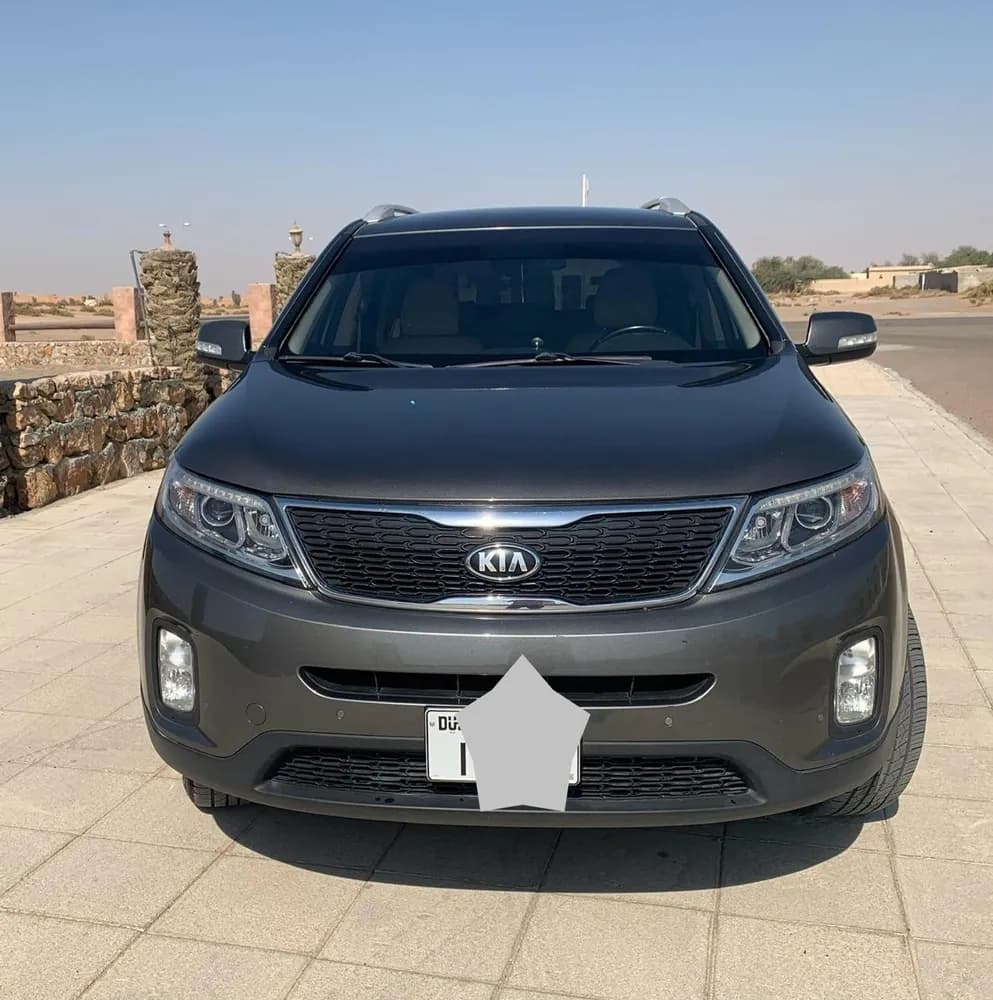 كيا سورينتو 3.3L Base FWD 2015 مستعملة