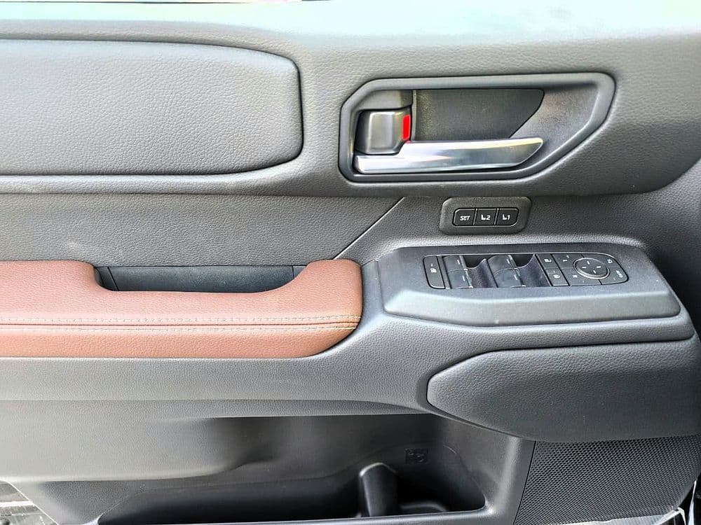 تويوتا لاند كروزر برادو 2.4T Adventure 4WD 2025 الجديد