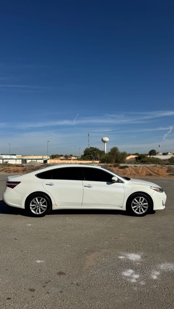 تويوتا افالون 3.5L SE 2013 مستعملة