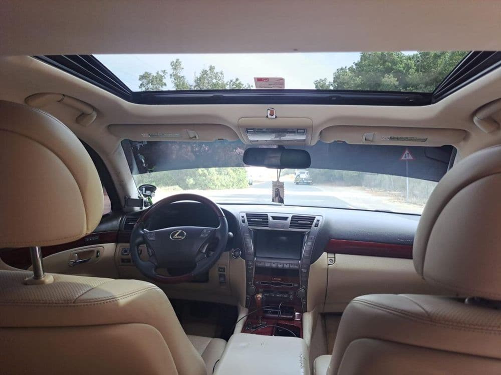 مستعملة لكزس أل أس 460 ل 4 door 4.6L LWB 2007