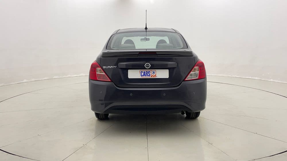 نيسان صني 2023 مستعملة