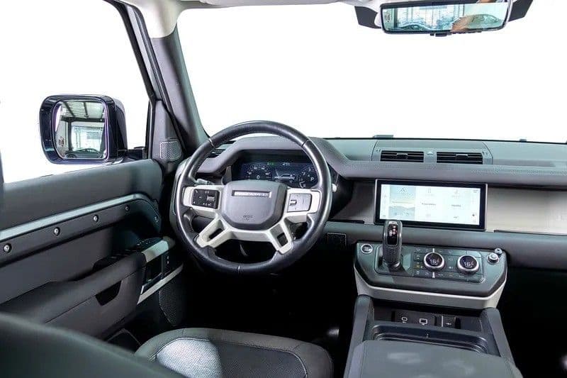 مستعملة لاند روفر ديفندر 110 SE P400 2021
