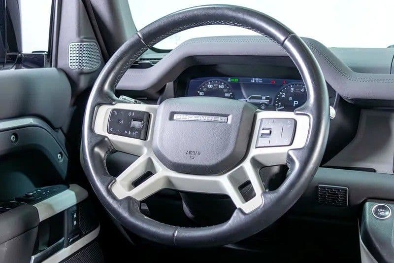 مستعملة لاند روفر ديفندر 110 SE P400 2021