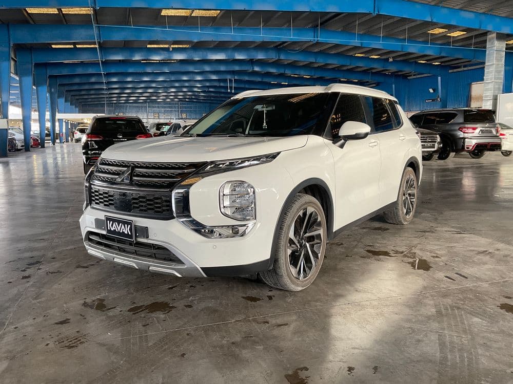 Used Mitsubishi Outlander 2023