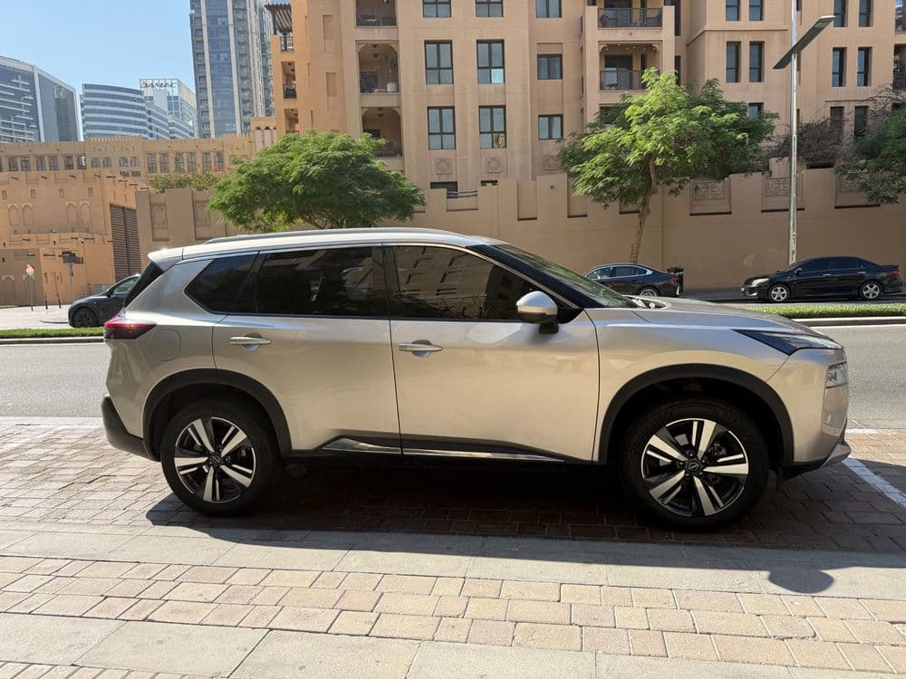 مستعملة نيسان إكس تريل 2.5 SL 4WD 7-Seater 2024