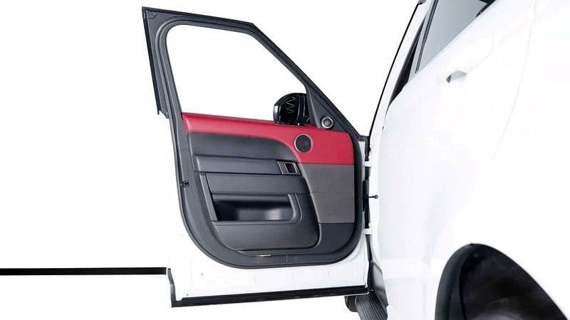 مستعملة لاند روفر رنج روفر سبورت 3.0L V6 HSE Dynamic 340 PS 2019