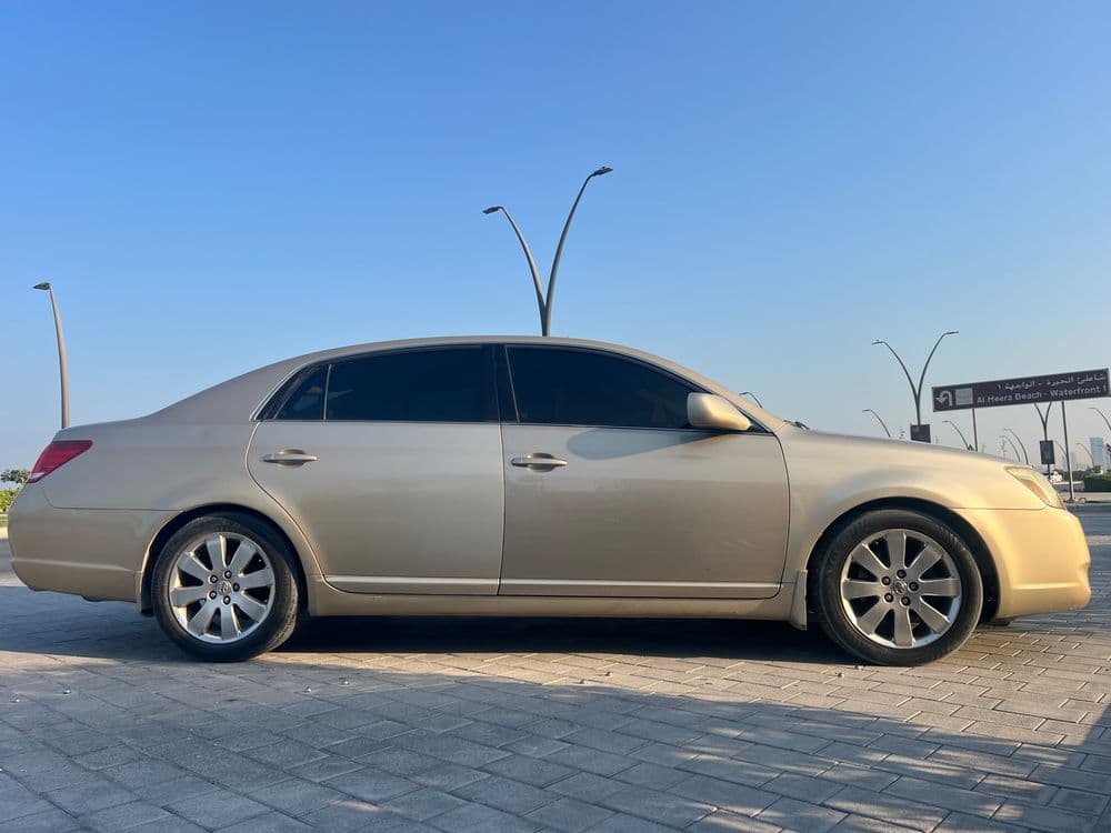 تويوتا أفالون Sedan 2007 مستعملة