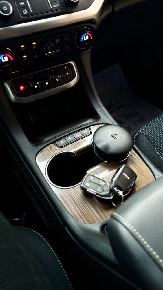 جي إم سي أكاديا دينالي دفع رباعي 2020 مستعملة