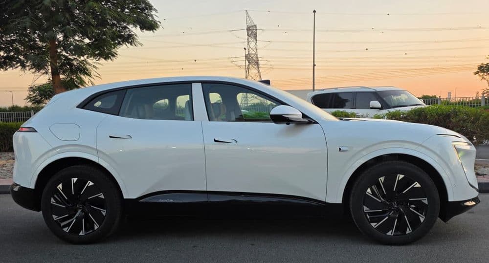 أفاتر 07 Ultra REEV 2025 الجديد