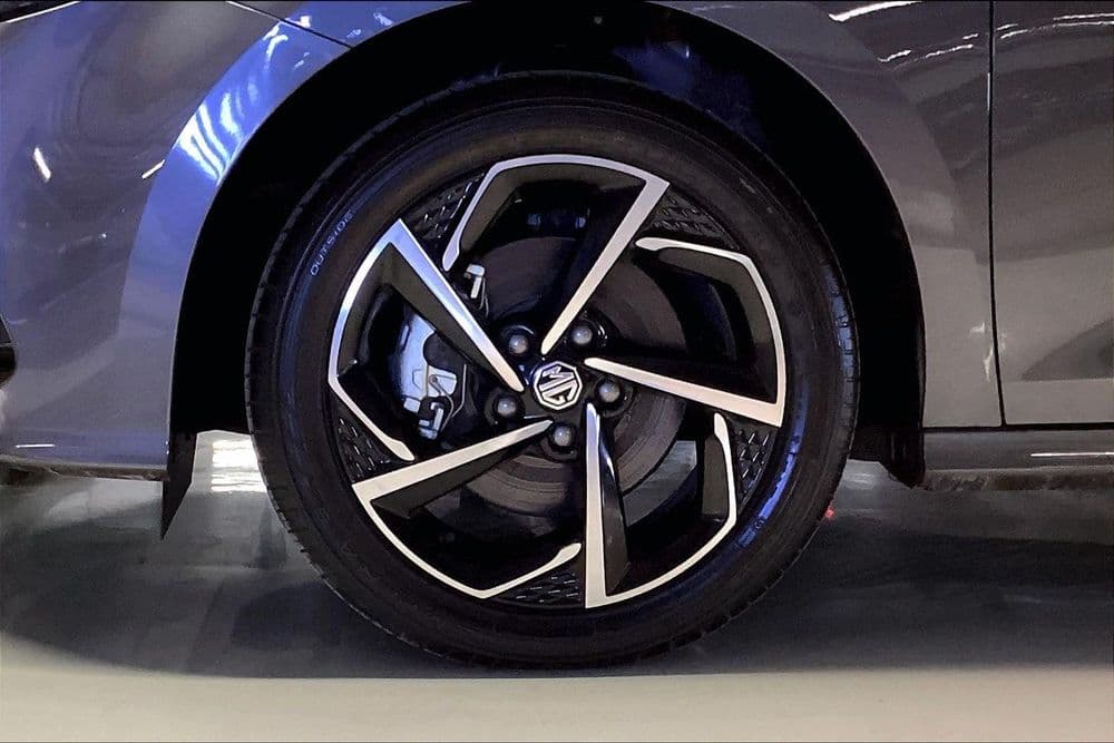 إم جي GT 2025 مستعملة