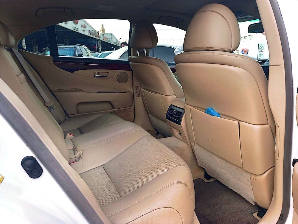 لكزس أل أس 460 4 door 4.6L SWB 2009 مستعملة