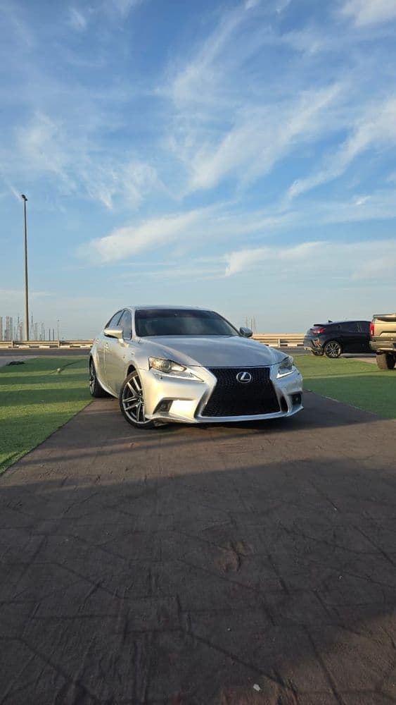 لكزس IS250 2018 مستعملة