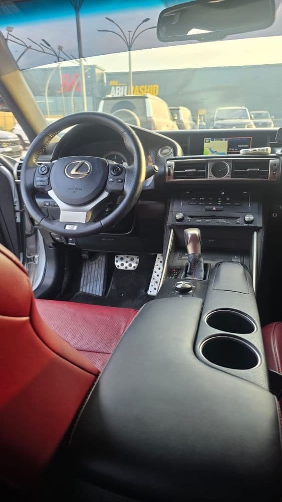 لكزس IS250 2018 مستعملة