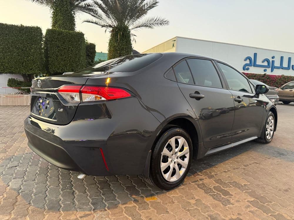 Used Toyota Corolla 2.0 L SE 2025