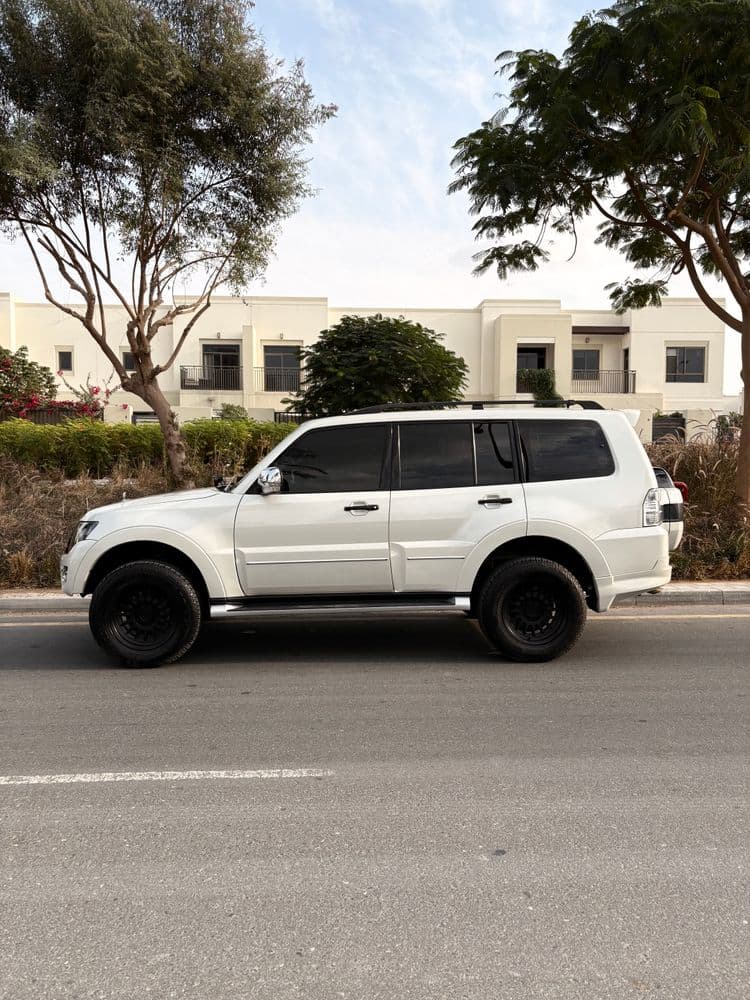 مستعملة ميتسوبيشي باجيرو الجيل الرابع 3.8L 2020