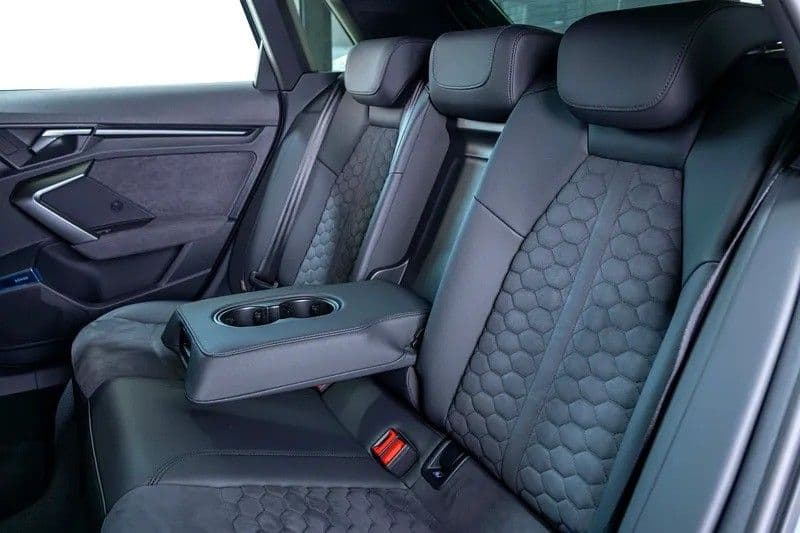 الجديد أودي آر اس3 سبورت باك 2.5 TFSI quattro 400 HP 2025