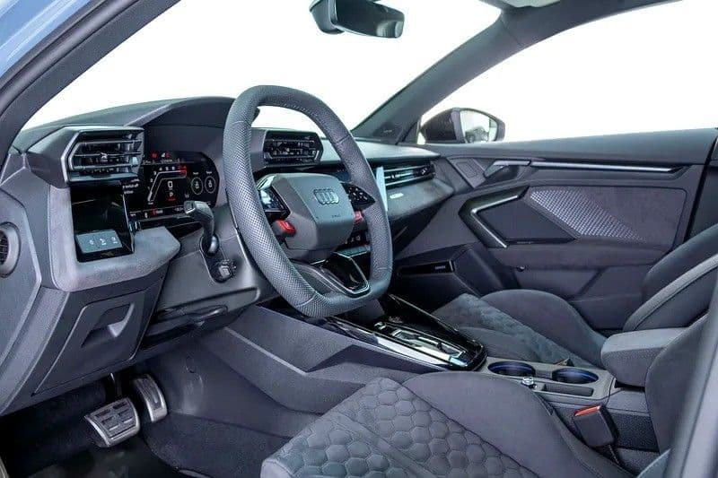 الجديد أودي آر اس3 سبورت باك 2.5 TFSI quattro 400 HP 2025