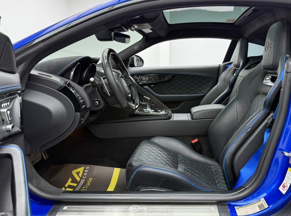 جاكوار أف-تايب كوبيه 5.0L SVR AWD 575 PS 2019 مستعملة