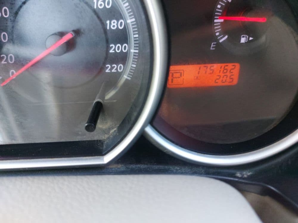 نيسان تييدا Hatchback 2012 مستعملة