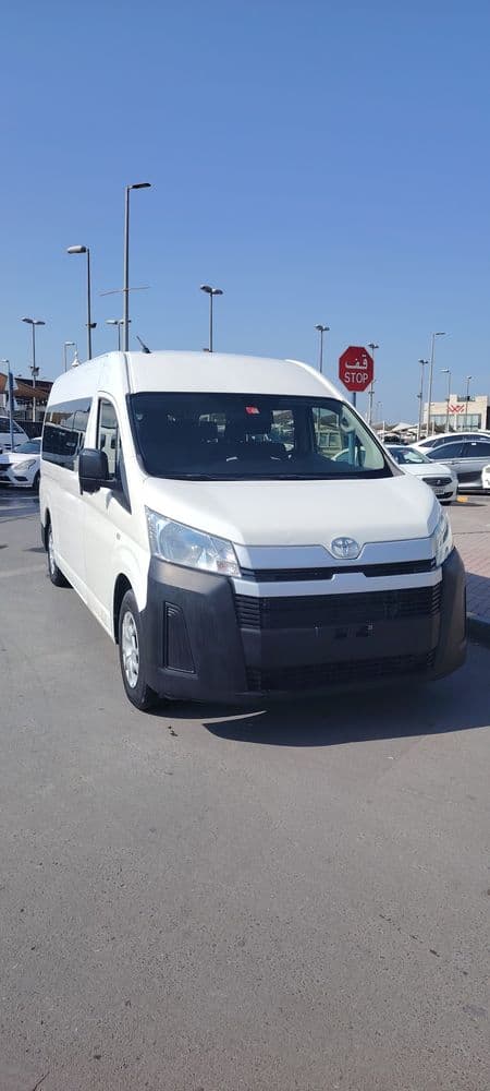 Used Toyota Hiace 3.5L high roof commuter (13 seater) 2021