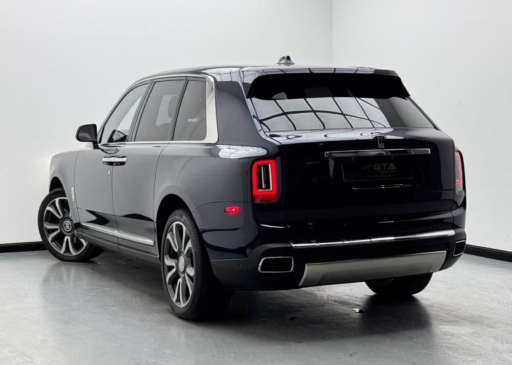 رولز رويس كولينان 6.75L Twin-Turbo (563 HP) 2023 مستعملة