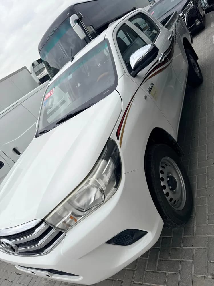 Used Toyota Hilux 2.7 Double Cab 4x4 A/T Base 2019