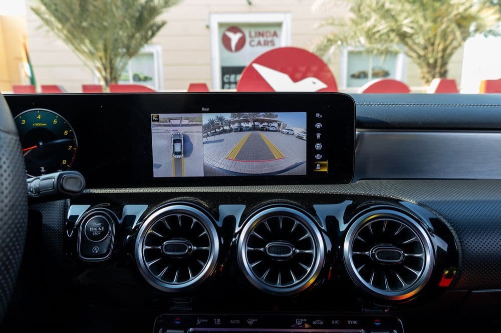 مرسيدس بنز الفئة - سي ال أي 2022 مستعملة