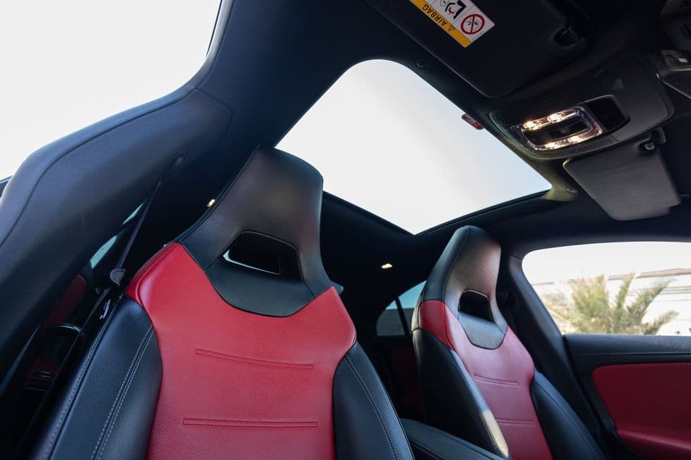 مرسيدس بنز الفئة - سي ال أي 2022 مستعملة