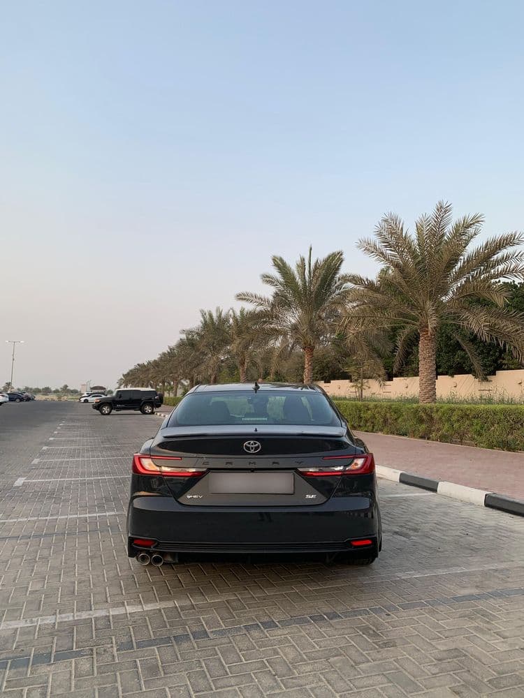 Used Toyota Camry 2.5L Hybrid (204 HP) 2025