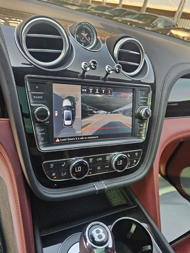 بنتلي بينتايجا 4.0L V8 2020 مستعملة
