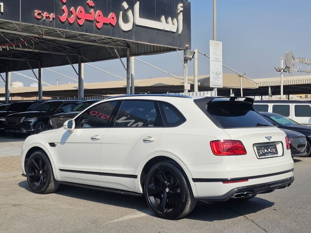 بنتلي بينتايجا 4.0L V8 2020 مستعملة