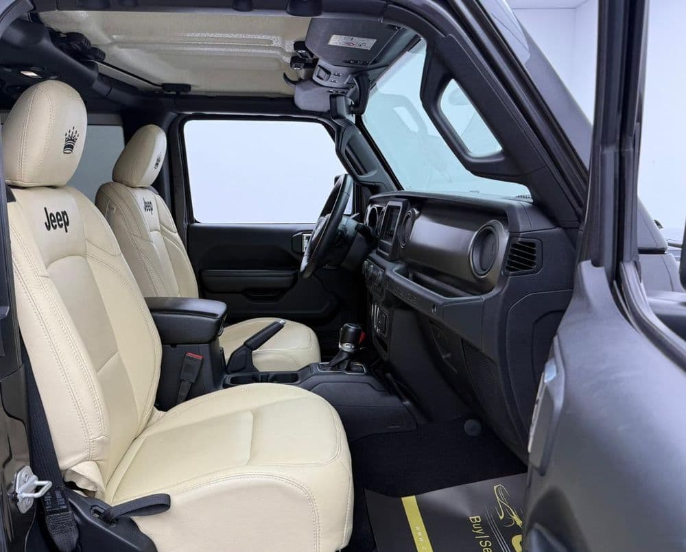 جيب رانجلر سبورت 3.6L Auto 2018 مستعملة