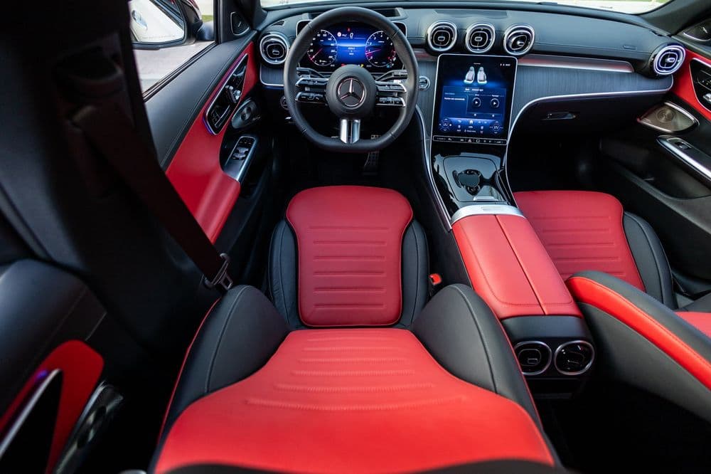 مرسيدس بنز الفئة سي 2025 مستعملة