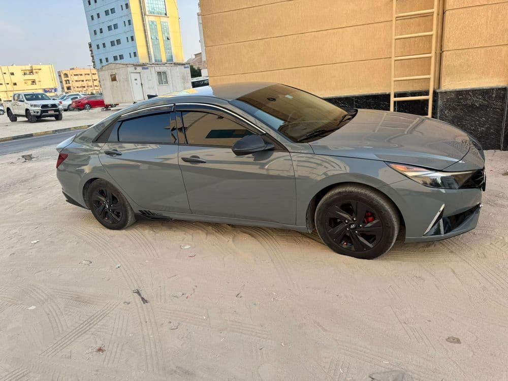 هيونداي إلانترا 2.0L Base 2021 مستعملة