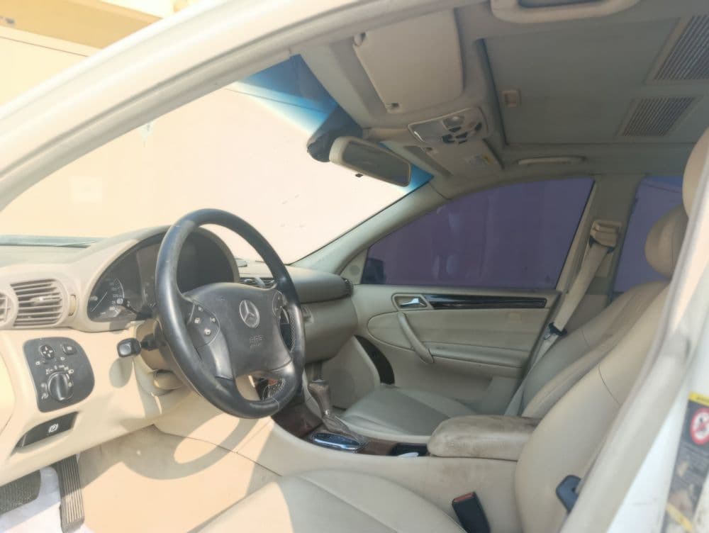 مرسيدس بنز الفئة سي C 200 2007 مستعملة