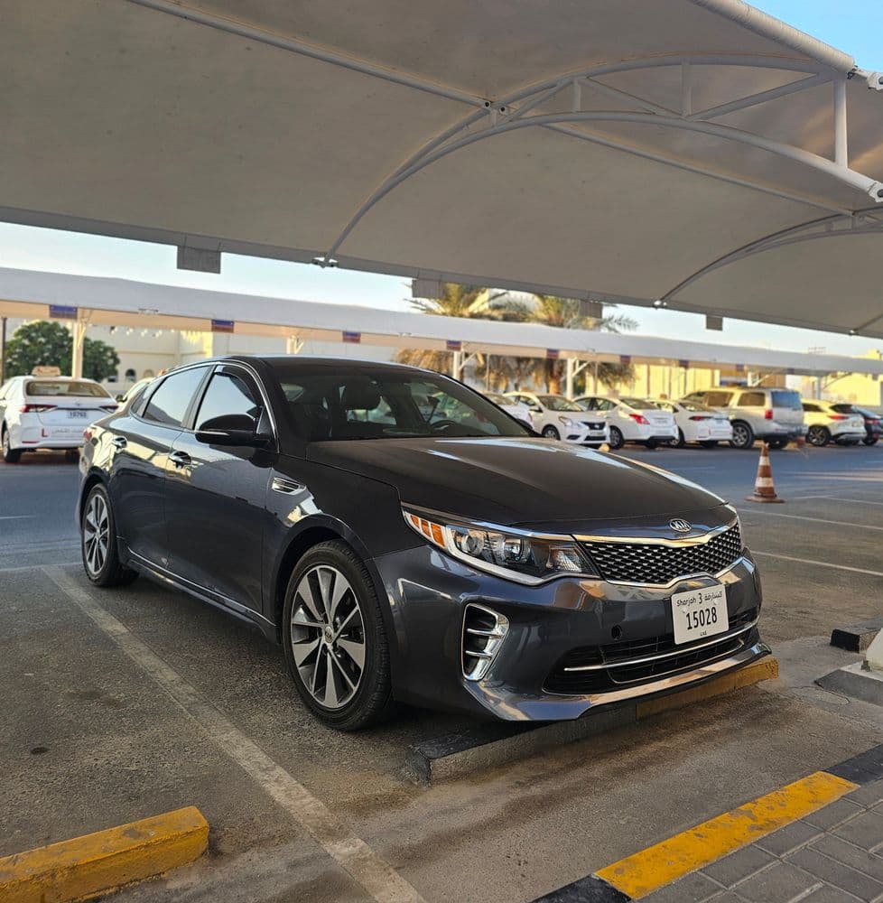 كيا أوبتيما 4 Door 2.4L LX 2018 مستعملة