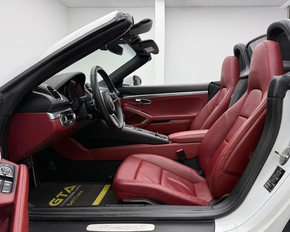 بورش بوكستر S 2018 مستعملة