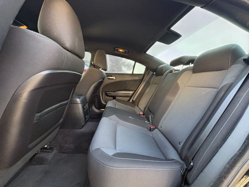 Used Dodge Charger 3.6L SXT Mid Option 2017