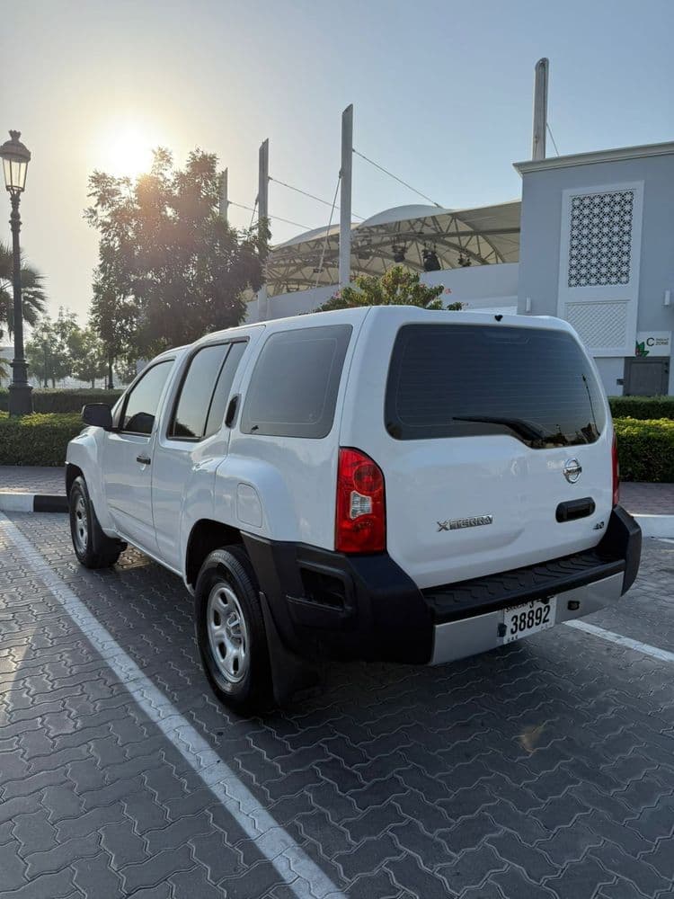 نيسان إكستيرا 4.0L X 2012 مستعملة