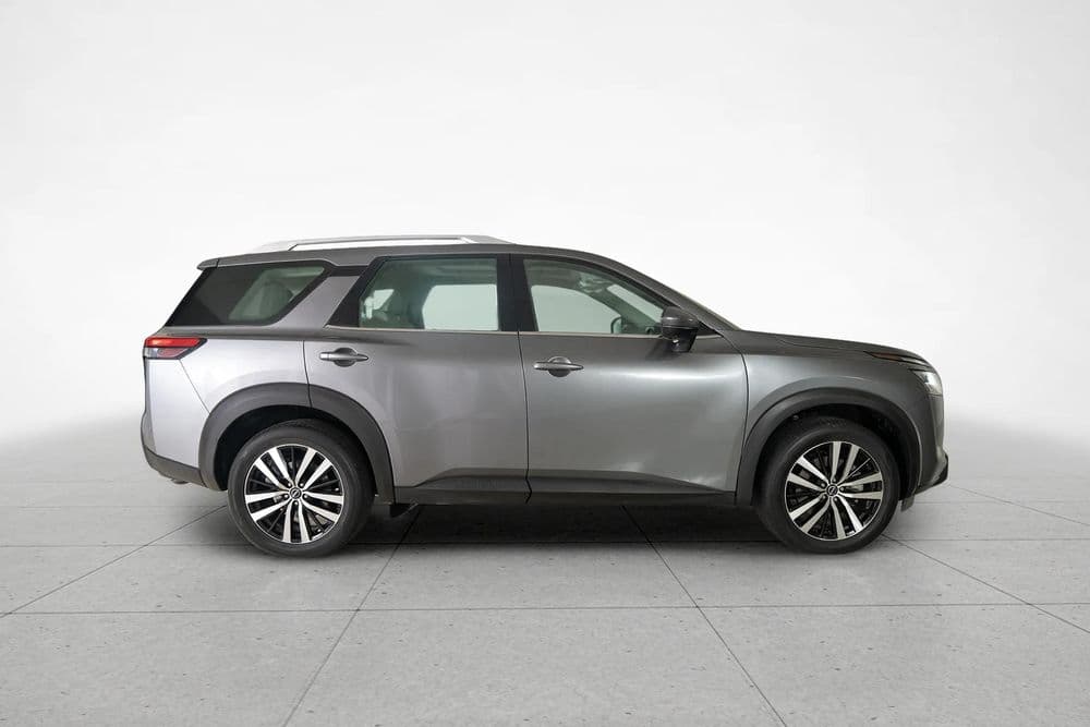 Used Nissan Pathfinder 2024