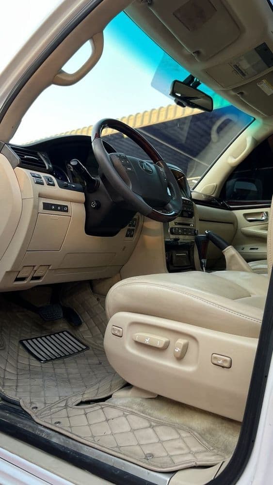 Used Lexus LX 570 5 door 5.7L 2010