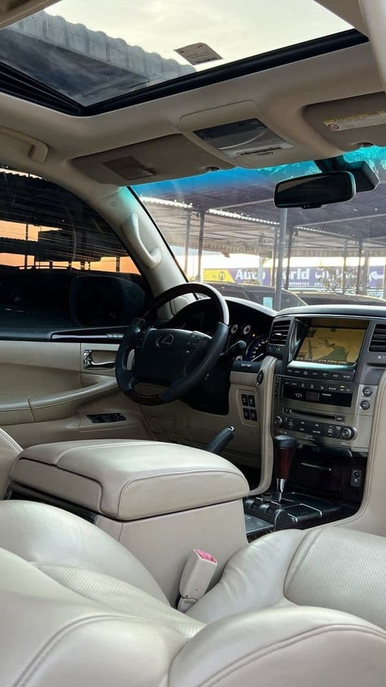 Used Lexus LX 570 5 door 5.7L 2010