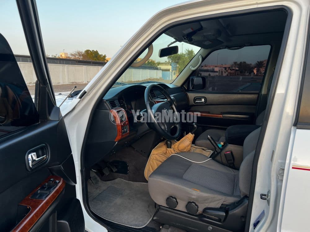 Used Nissan Patrol Safari 4.8L M/T 2014