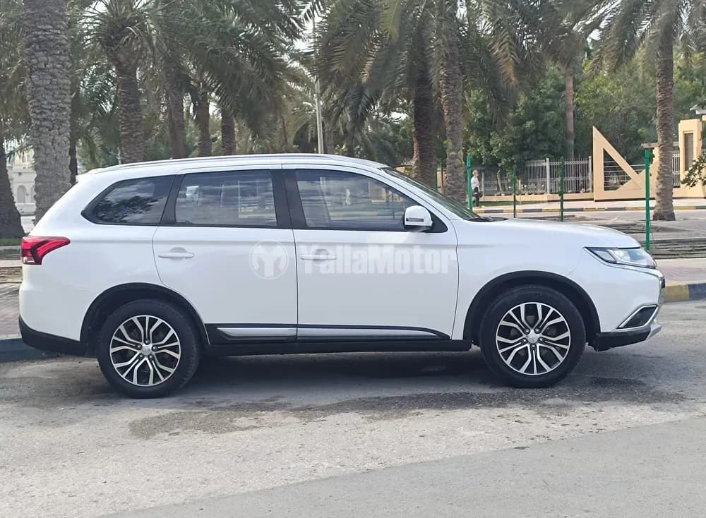 Used Mitsubishi Outlander 2.4L GLX (7-Seater) 2016