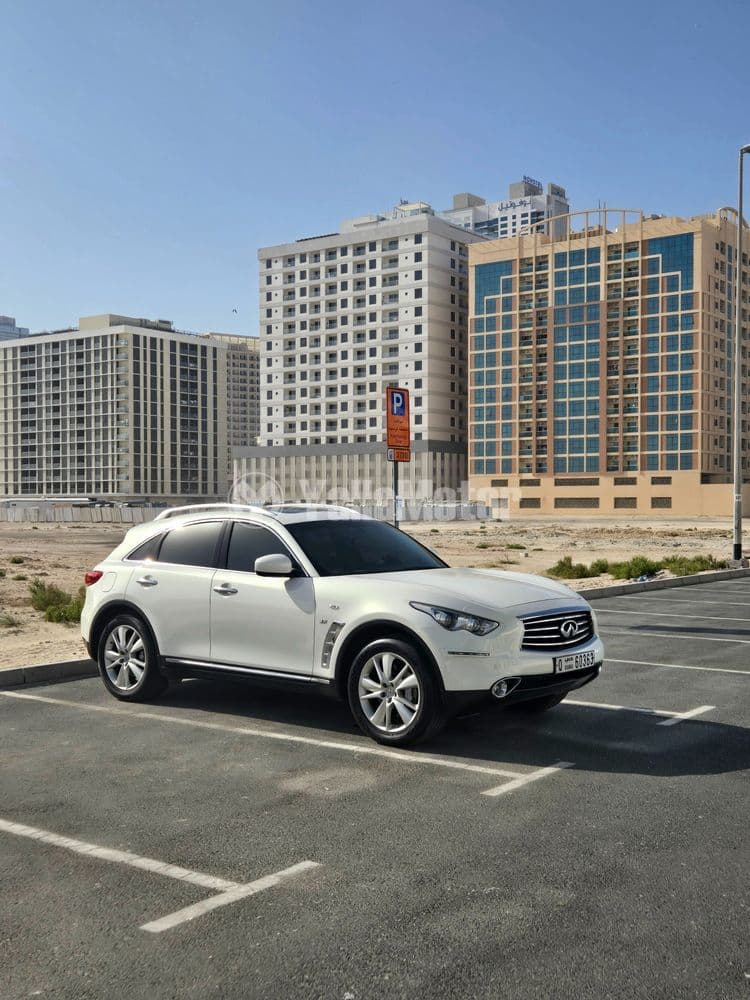 Used Infiniti QX70 3.7L Luxury 2015