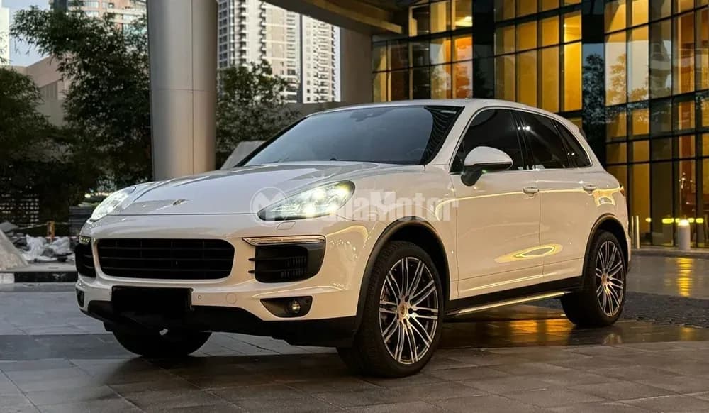 Used Porsche Cayenne 2016
