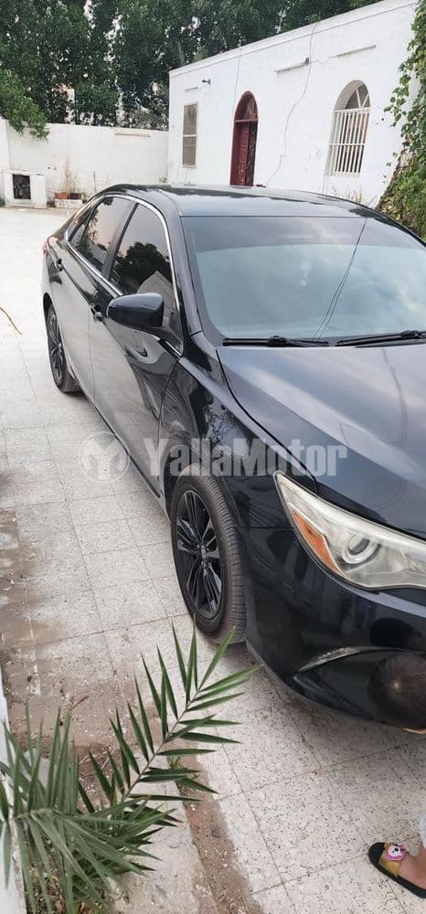 Used Toyota Camry 2.5L SE 2017