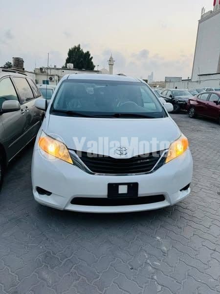 Used Toyota Sienna 2012