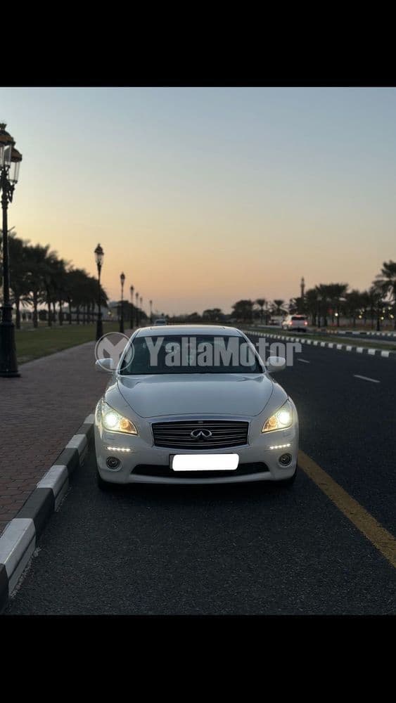 Used Infiniti Q70 3.7L Excellence 2015